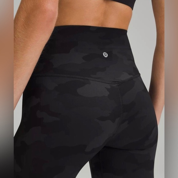 Lululemon Align High Rise 25” Black Camo Coal Multi Leggings Size 4 - Picture 6 of 7